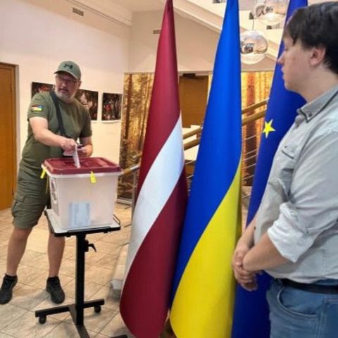 Elezioni europee: chiuse le urne in Lettonia, affluenza bassa al 33%. Si è votato anche a Kiev