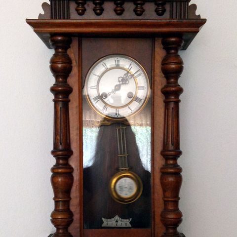S1 E7: The Grandfather Clock