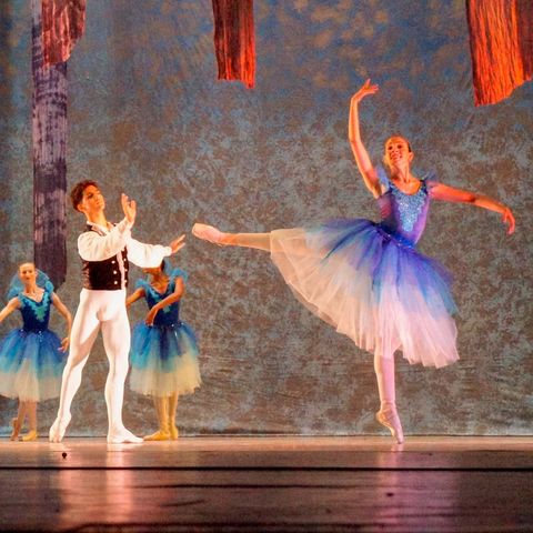 La Fille du Danube, ballet de Alberto Méndez