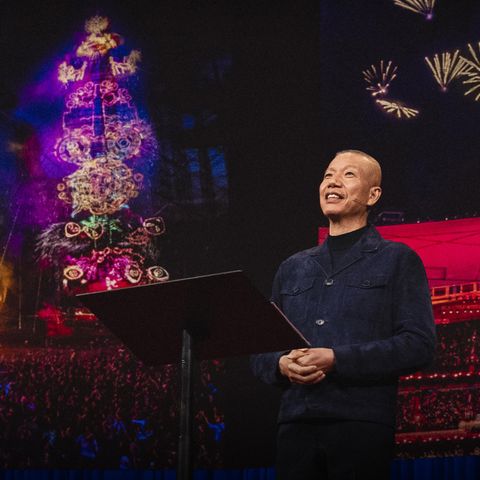 A firework ladder to the sky — and the magic of explosive art | Cai Guo-Qiang