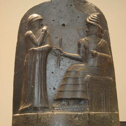 El Código de Hammurabi y la Biblia