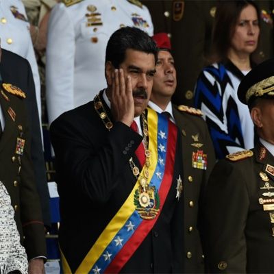 Soldati in maglietta e droni, "attentato a Maduro"