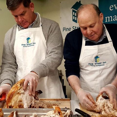 Mayor Walsh Serves Turkey To Homeless At Pine Street Inn