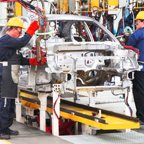 Viene recuperación para industria automotriz