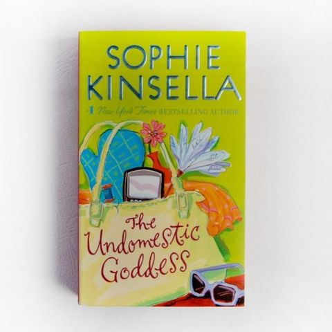Review of the Undomestic Goddess by Sophie Kinsella