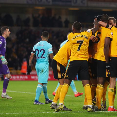 Wolves deny Magpies late on
