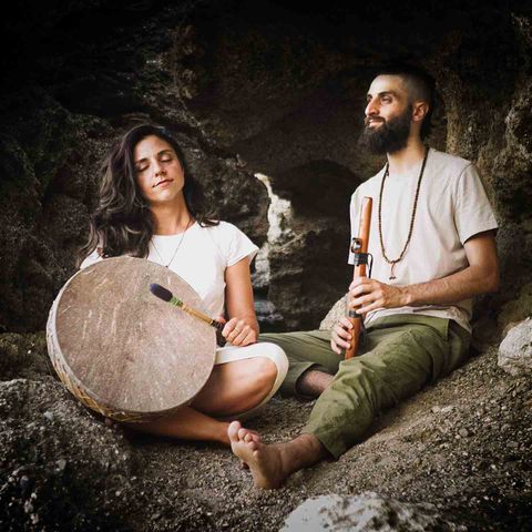 Vibrant Kundalini: Giulio e Pamela - Wanderlust 108 - Radio Wellness