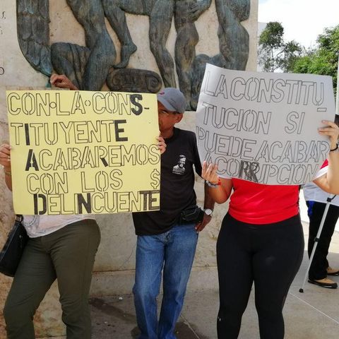 Docentes panameñ@s participan en el mitin por la Constituyente Originaria
