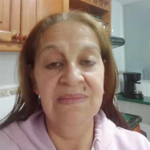 Celmira Niño mamá de Juan Diego beneficiado con tableta