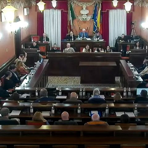 Nell’ultimo Consiglio dell’anno, scontro sul bacino di Aste: “Rischiamo nuove alluvioni”