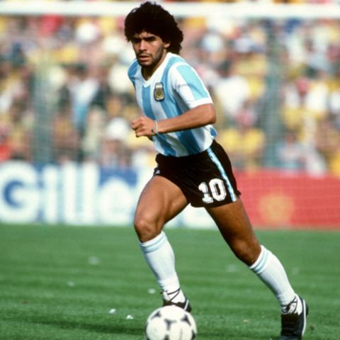 Diego Armando Maradona: Il Dio del calcio