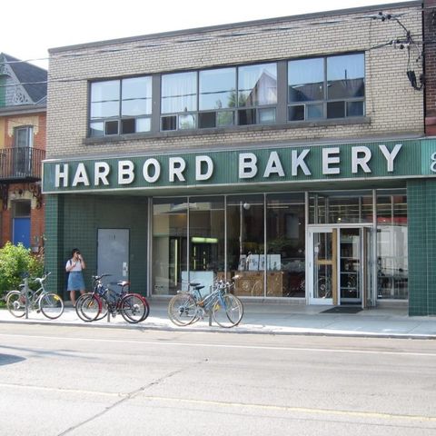 Toronto Landmark 'Harbord Bakery' Celebrates 70th Anniversary (Rerun)