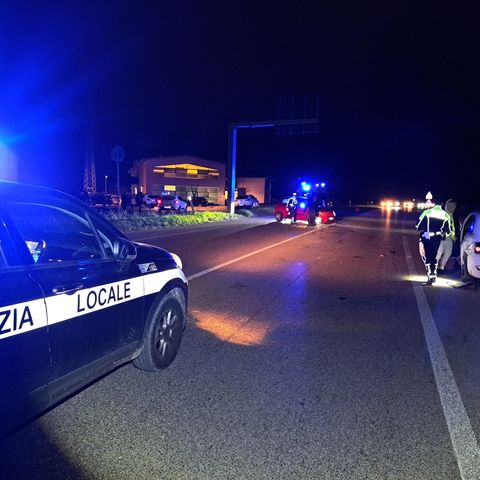 Auto in sosta investita da veicolo in marcia sulla bretella Thiene-Schio. Ferita 22enne