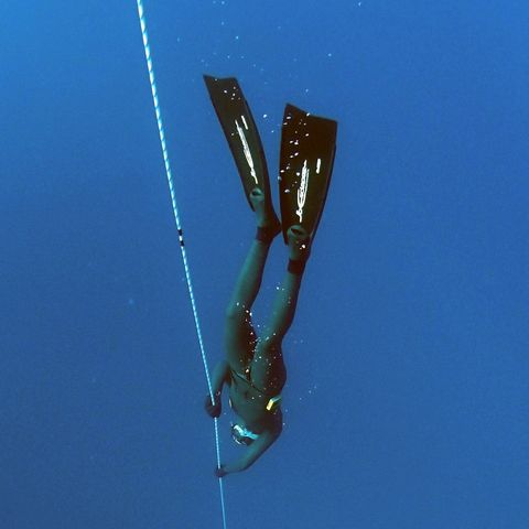 Davide Carrera, campione di free diving: «Vi racconto la mia vita in apnea»