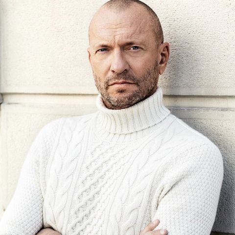 BIAGIO ANTONACCI: ricordiamo una sua hit del 1996, parliamo poi dei nuovi progetti e della recente collaborazione con Laura Pausini.