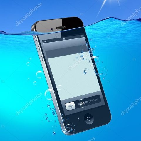 #riva Mi é caduto il telefono in acqua!