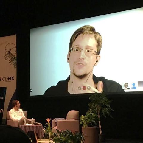 ESPECIAL [#PASSWORD]: Edward Snowden en México.