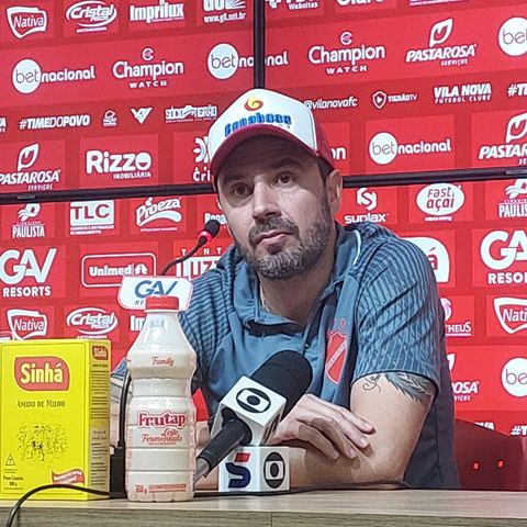 Allan Aal fala sobre empate do Vila nos acréscimos contra a Ponte Preta em Campinas-SP
