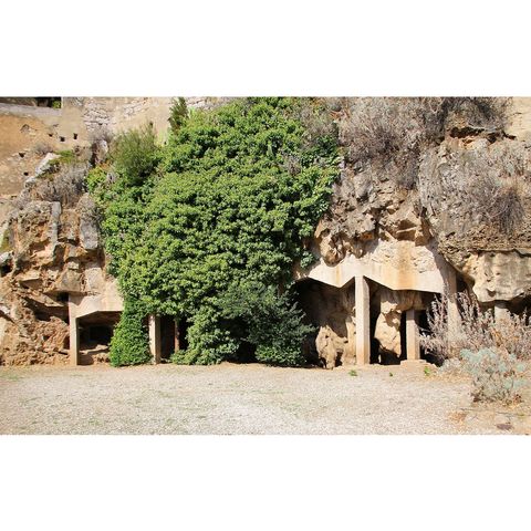 La grotta di San Michele a Ozieri (Sardegna)