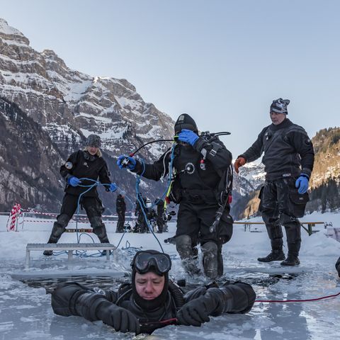 Burns during a winter dive