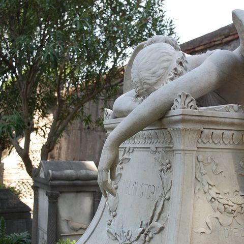 Audioviaggio 10 - Cimitero Acattolico di Roma. Oggi Book Your Italy è in LAZIO