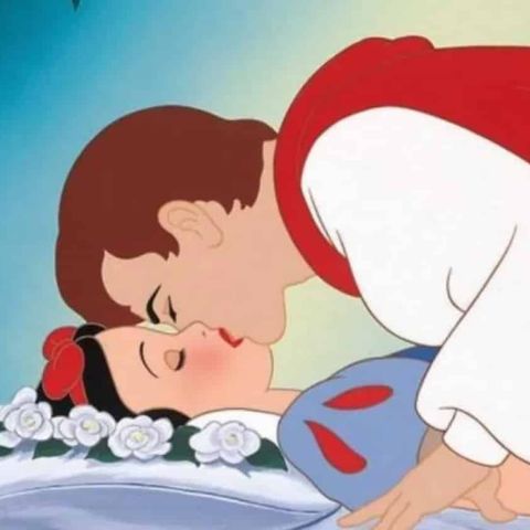 BIANCANEVE, BACIO NON CONSENSUALE e la retorica DISNEY