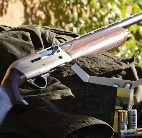 Amidei (Fdi): fucili da caccia ai 16enni”. Ira delle opposizioni e Lollobrigida fa ritirare la proposta di legge