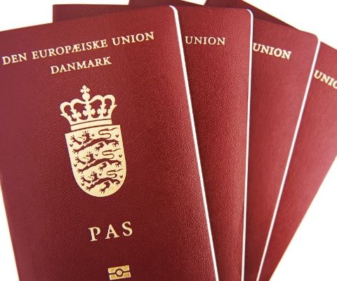 Hvor svært skal det være at blive dansk statsborger?