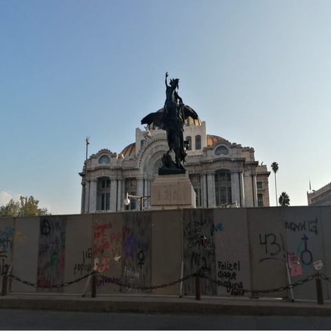 Resguardan monumentos en Centro Histórico por marcha