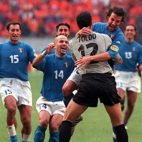 Europei 2000, le manone di Toldo e il cucchiaio di Totti - Pillole di Sport #44