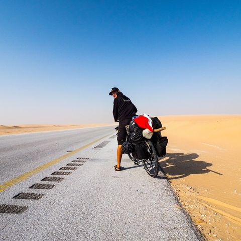 Ešus 3/5/2021: Tadeáš na kole z Ománu do Prachatic