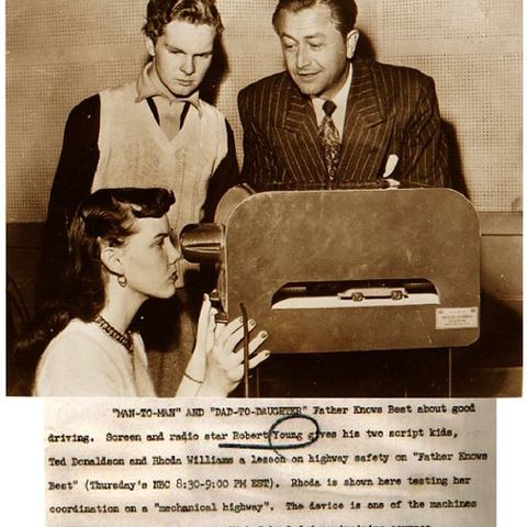 Father Knows Best - "A Missing Salesman"