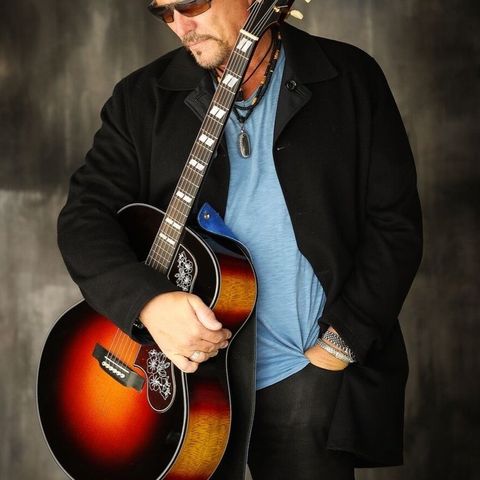 Singer/songwriter Scott Howard gives us an update on The Mike Wagner Show!