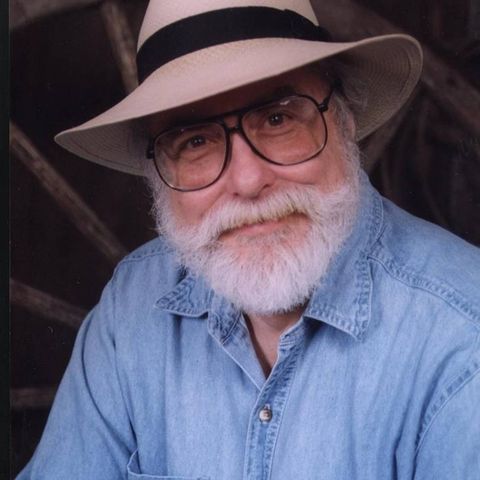 American journalist Jim Marrs talks with Joe Montaldo of United Public Radio about his book 'Crossfire The Plot That Killed Kennedy
