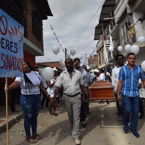 En Colombia miles marcharon por la vida