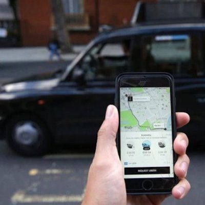 Uber, servizio bloccato a Londra