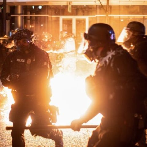 Episode 1177 - Portland Ends 2020 With Violence as Rioters Destroy Businesses and Throw Firebombs at Police