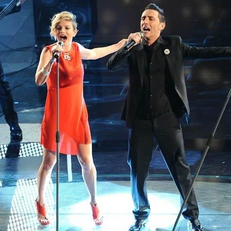 Sanremo Story - i duetti: andiamo al 2011, quando i Modà con Emma - lei in gara anche quest'anno - si esibirono con "Arriverà".