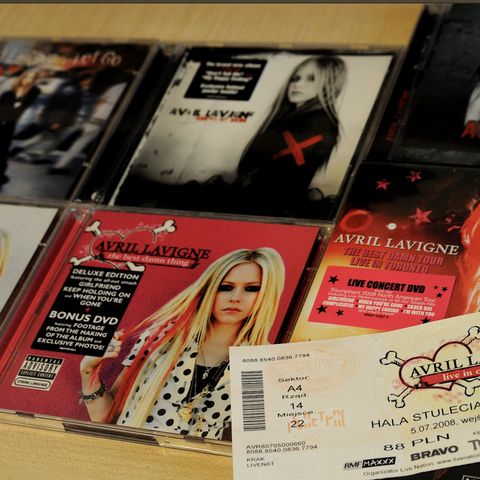60. Avril Lavigne or Melissa Vandella?