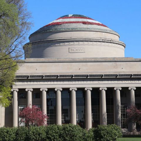 MIT Students Turn Great Dome Into Captain America's Shield
