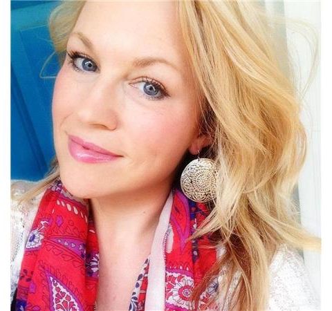 Author Alyne Hart