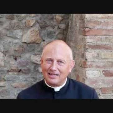 Intervista a padre Petrucci per Priebke