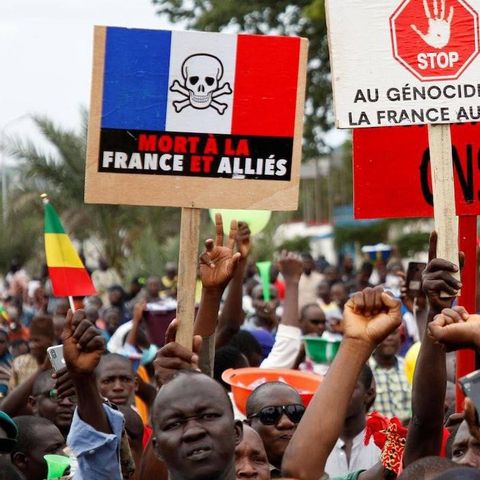 Africana: espulso l'ambasciatore francese in Mali