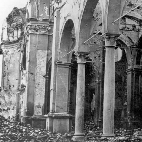 12 aprile 1945 un devastante bombardamento colpisce Argenta