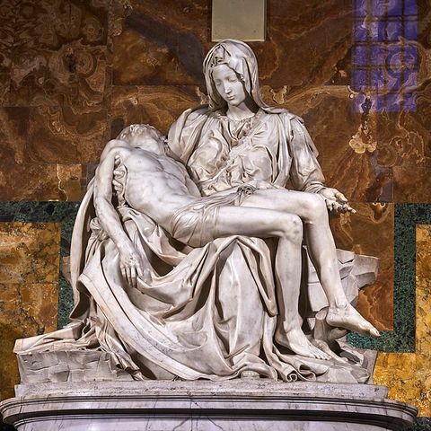 Michelangelo'nun Pieta Heykeli
