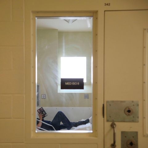 Why US prisons don’t want prisoners to read