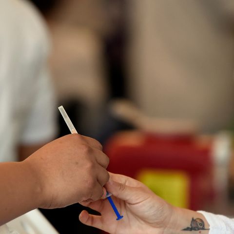 Gobierno buscará voluntarios para vacuna mexicana
