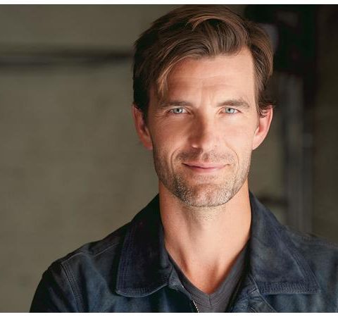 Christmas MuVies Spotlight - Special Guest - Lucas Bryant - Actor & Director