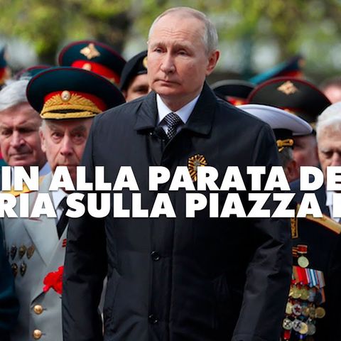 Putin alla parata della Vittoria sulla Piazza Rossa
