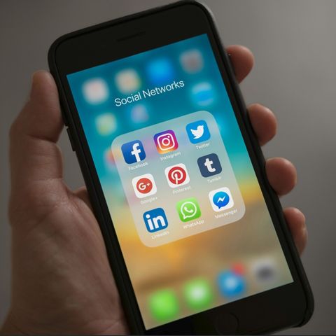 Crossposting: Una strategia per ottimizzare la comunicazione sui social media